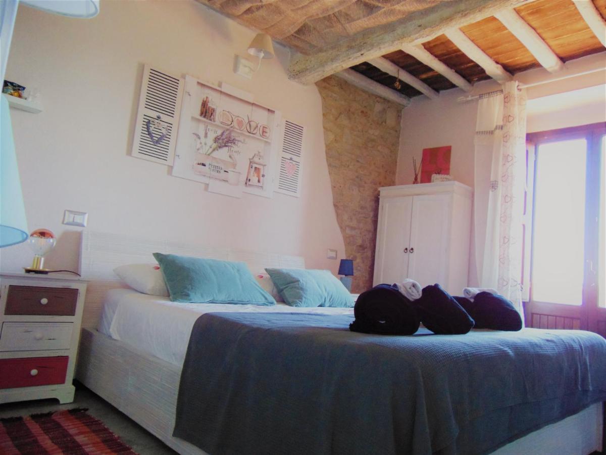 B&B Un Posto Nel Mondo เซียนา ภายนอก รูปภาพ