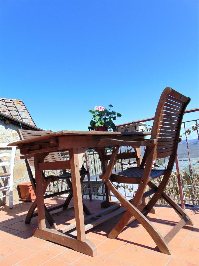 B&B Un Posto Nel Mondo เซียนา ภายนอก รูปภาพ